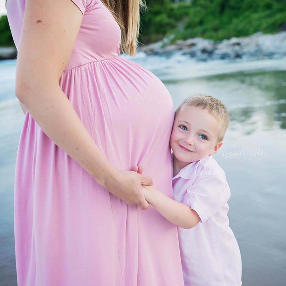 beach maternity photography session