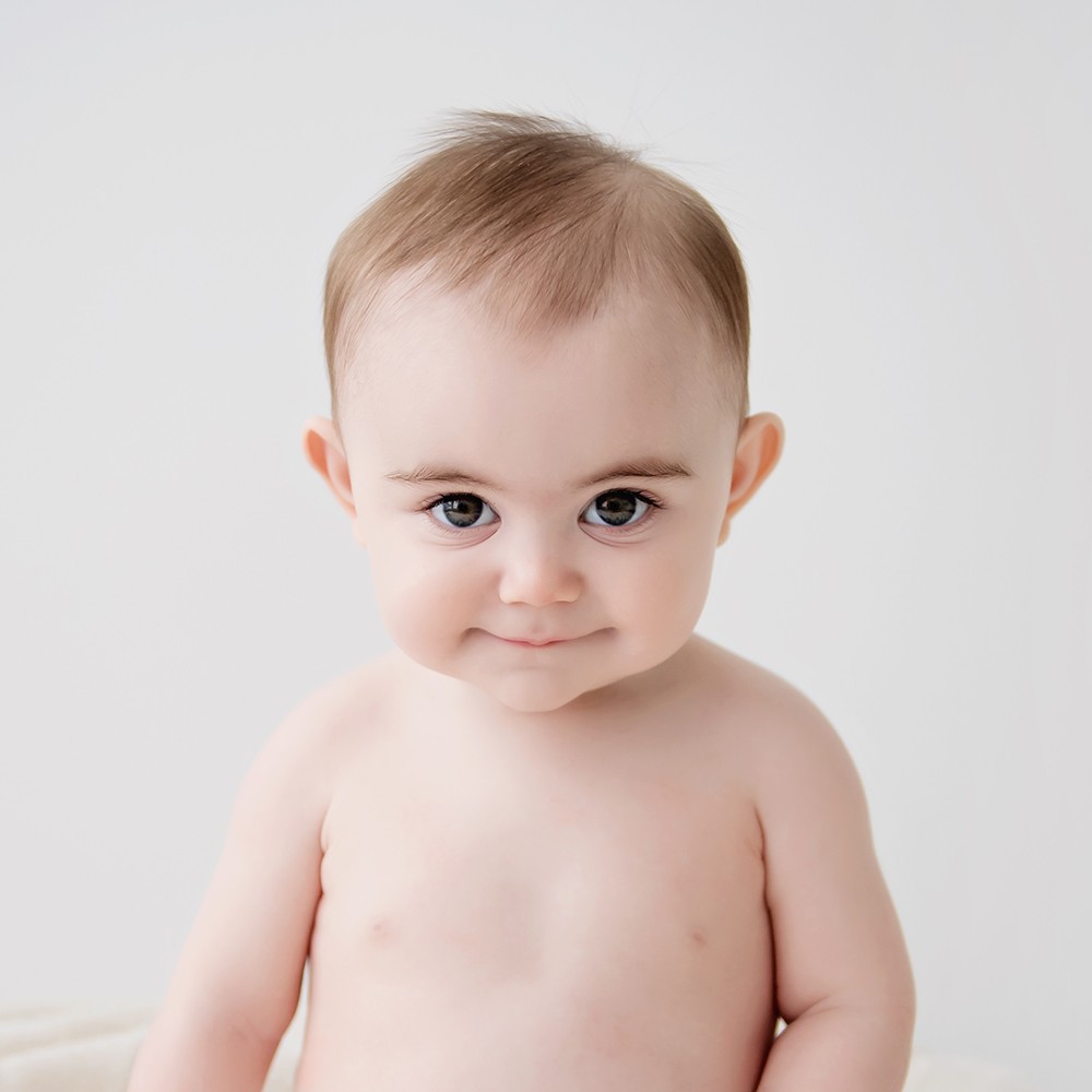 milestone photography baby photographer sitter