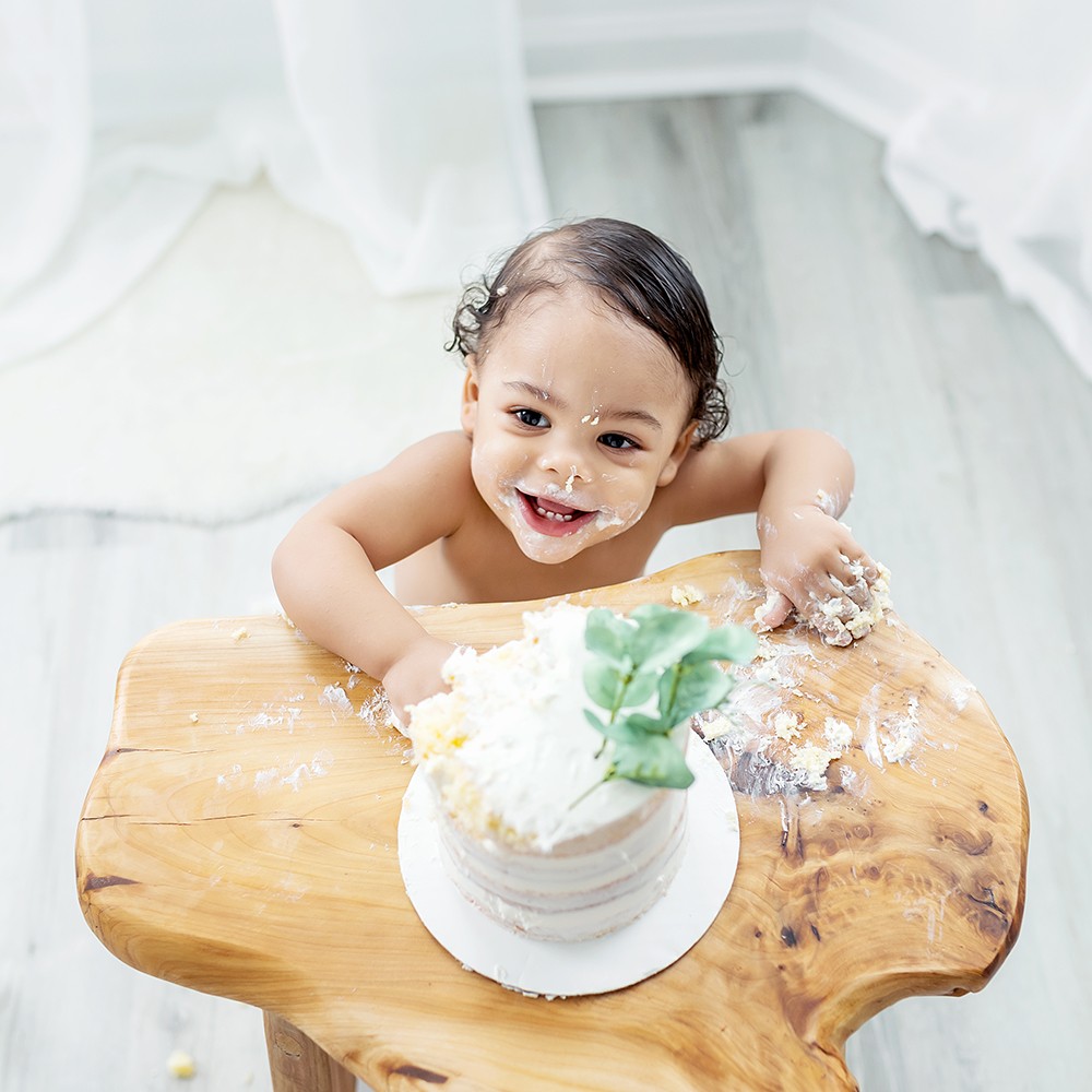 Classic Cakesmash Photo Shoot | Milestone Photography | 1 Year Old Birthday Photos | Warwick, RI - looking at cake on table
