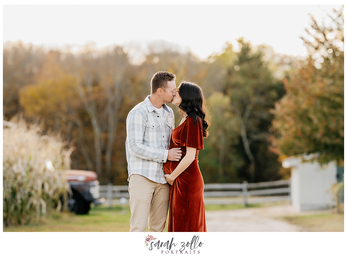 fall family photography sessions at the farmers daughter ri maternity photo outdoor
