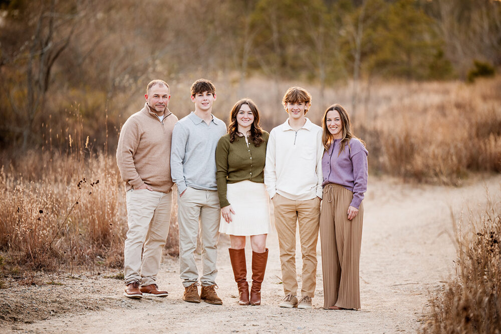 south-county-ri-family-photographer-beach-path-family-five