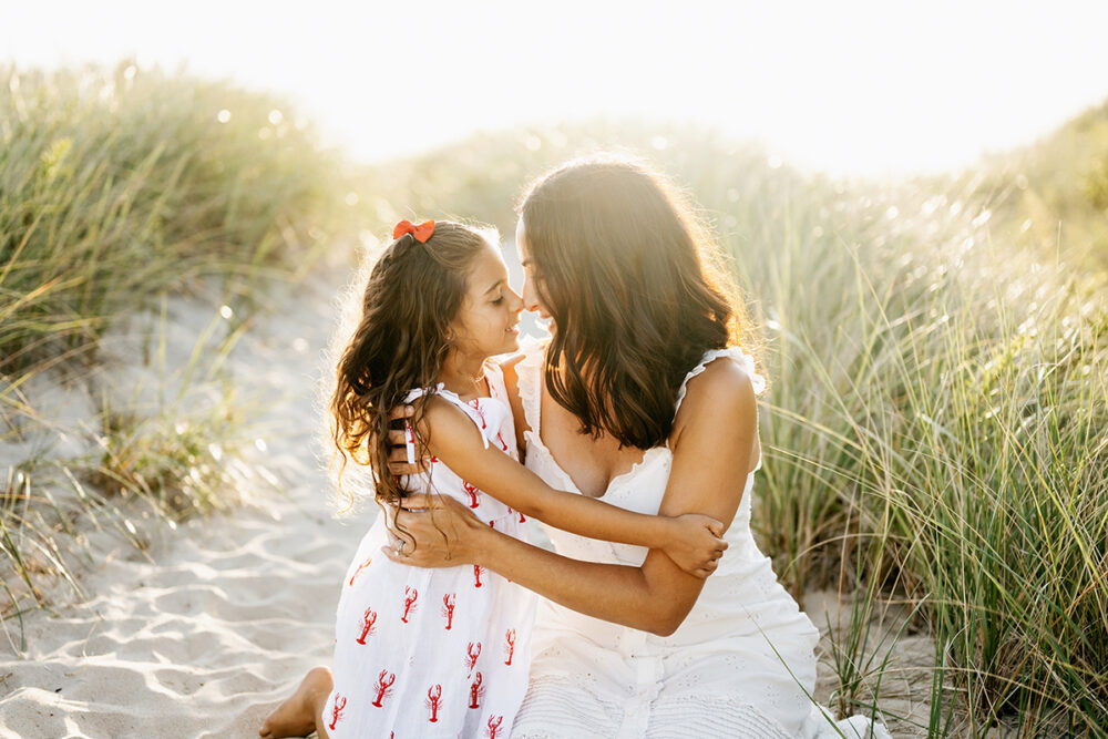south-county-ri-family-photographer-mother-daughter-beach
